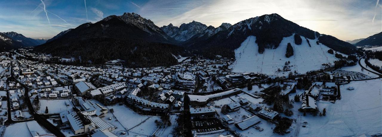 Apartment Amber, Kranjska Gora - Center Екстер'єр фото